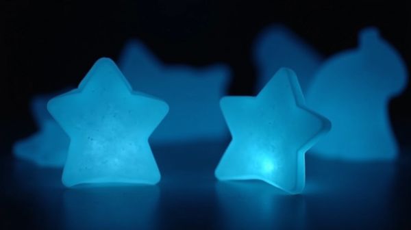 Des stickers phosphorescents pour une déco surprise la nuit