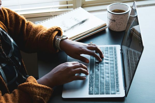 Maximisez vos revenus freelance : suivez vos heures efficacement